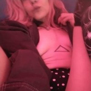 Cam Girl HannaMadison02_