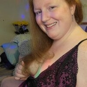 girlsupnorth.com seraphina420 livesex profile in hairy cams