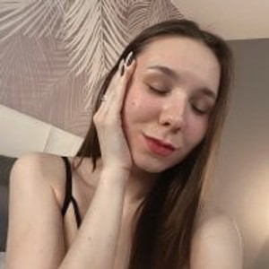 AliceHudson webcam profile
