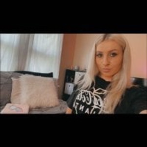 pretty_pussy_xxx webcam profile