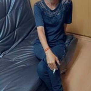 pornos.live Indiansmiles livesex profile in flashing cams