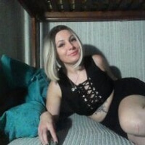 pornos.live Alma_Evelynne livesex profile in milf cams
