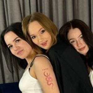 pornos.live MelindaLisa livesex profile in group sex cams