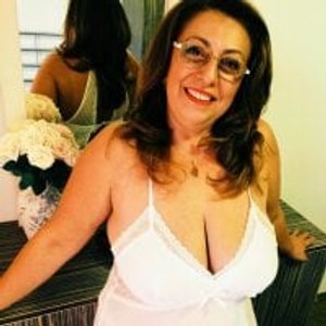 girlsupnorth.com Anais15 livesex profile in mature cams