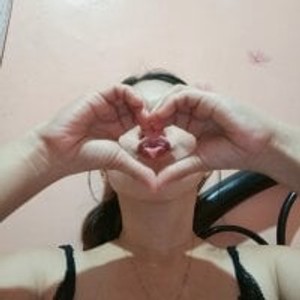 girlsupnorth.com Mia_2022 livesex profile in asian cams