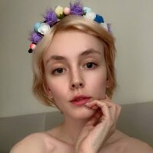 Cam Girl Lana_Petite