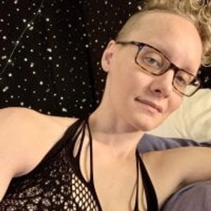 livesex.fan LeahWilde livesex profile in masturbation cams