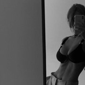 livesex.fan Olivialook12 livesex profile in girls cams