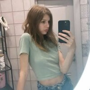 LucyExtravaganza webcam profile - Russian