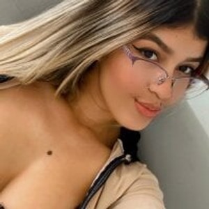 girlsupnorth.com sweet_caroline_21 livesex profile in sexting cams