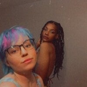 pornos.live LunaxDelilah livesex profile in interracial cams