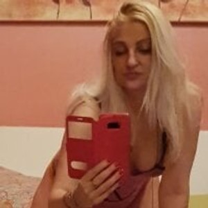 stripchat Nadia_kitty35 Live Webcam Featured On pornos.live
