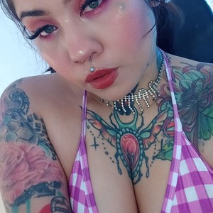 livesex.fan kami_moon livesex profile in tattoos cams