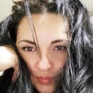 liana722 webcam profile - Colombian