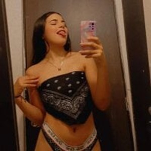 girlsupnorth.com _elenna livesex profile in teen cams