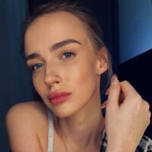 Cam Girl Kira_Reeves