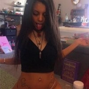girlsupnorth.com SmudgednStonned91 livesex profile in lesbian cams