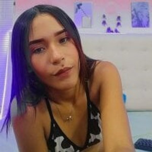 girlsupnorth.com Little-aisha018 livesex profile in colombian cams