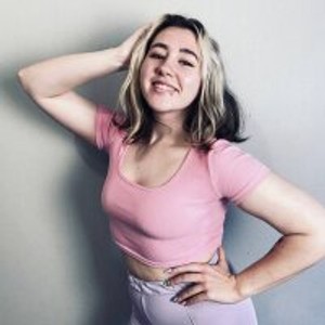 Cam Girl Tempting_Peach