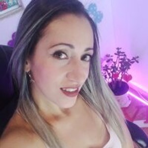 Cam Girl BOMBONCITA28