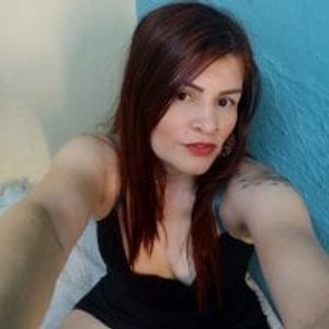 girlsupnorth.com laura_rossy2 livesex profile in milf cams