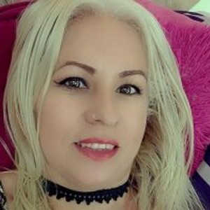 Naomi_castro0 webcam profile - Colombian