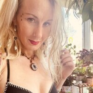 Cam Girl mollythemermaid_cum4aSwim