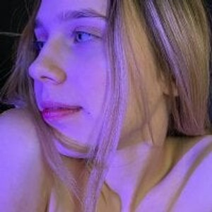 Caroline_ee webcam profile