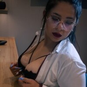 pornos.live EMILI_EVANS_ livesex profile in massage cams
