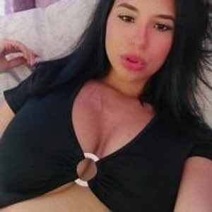 sexcityguide.com Emily_rose0 livesex profile in private cams