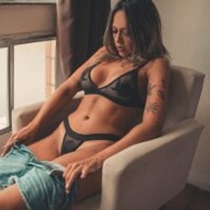 girlsupnorth.com Gipoltergeist livesex profile in hd cams