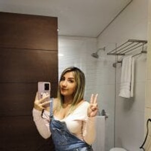 Happy_tits webcam profile - Colombian