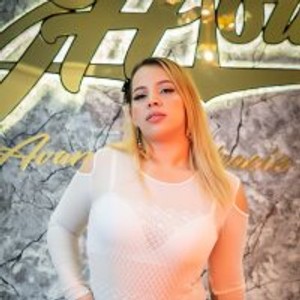 Cam Girl CaroliIneWoods_