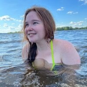 girlsupnorth.com DebbieWoood livesex profile in hairy cams