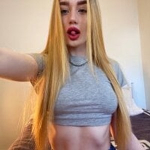 pornos.live GiaaCherry livesex profile in british cams