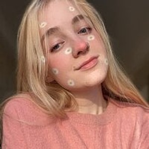 _blonde_babe webcam profile - Russian